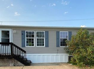 104 Oak Valley Ct, Bloomington, IL 61704