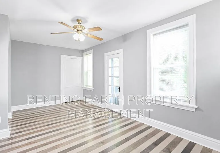 3868 Meramec St #2F — Photo 3