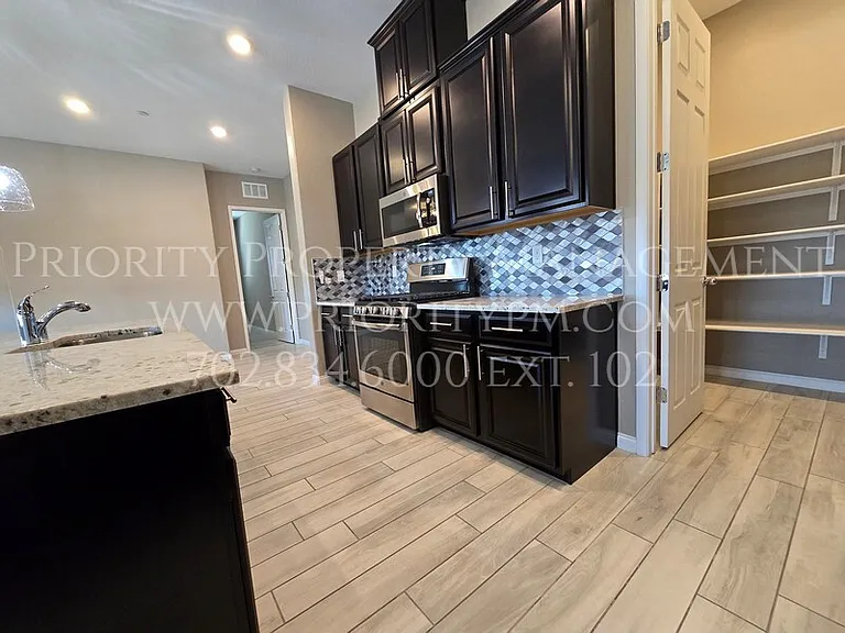 738 Purple Knoll Walk — Photo 7