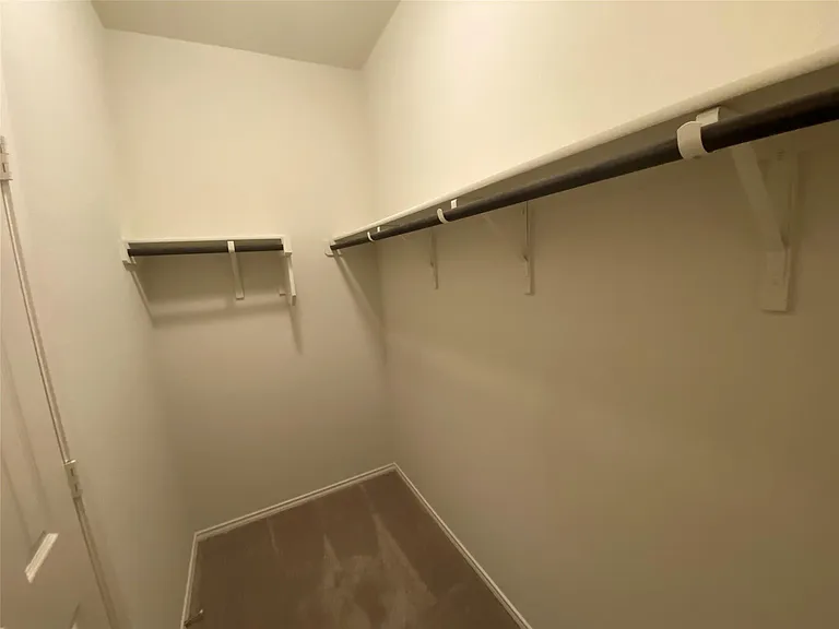 204 Nettletree Dr — Photo 16