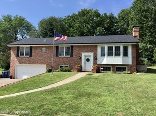 2118 Anderson Dr, Jefferson City, MO 65109