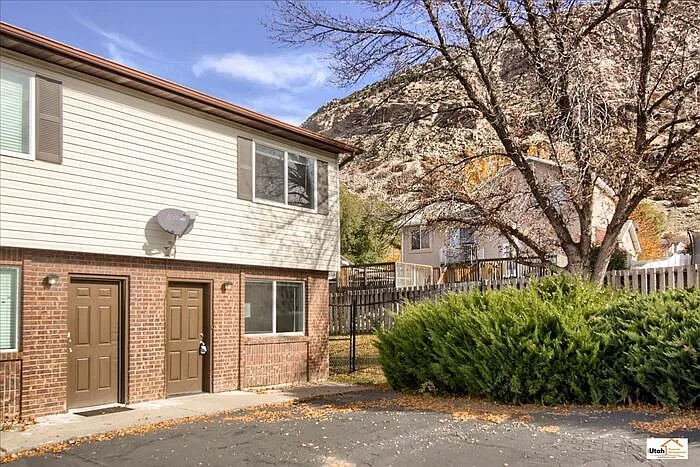 870 N Jackson Ave #8 — Photo 27