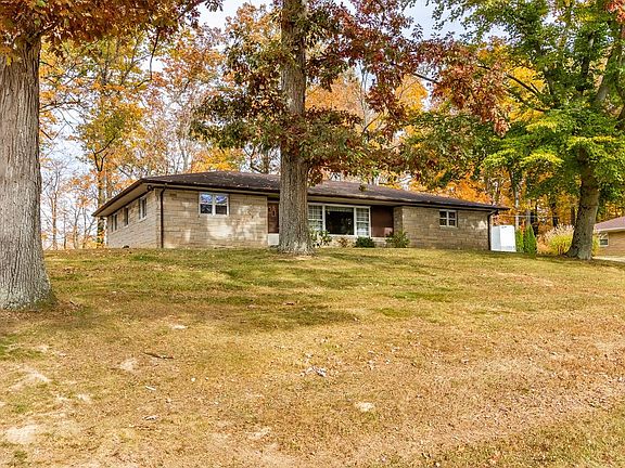 3rd image of 104 Woodlawn Dr Lot 8