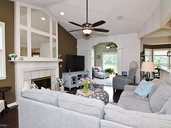 3rd image of 2997 Country Club Ln