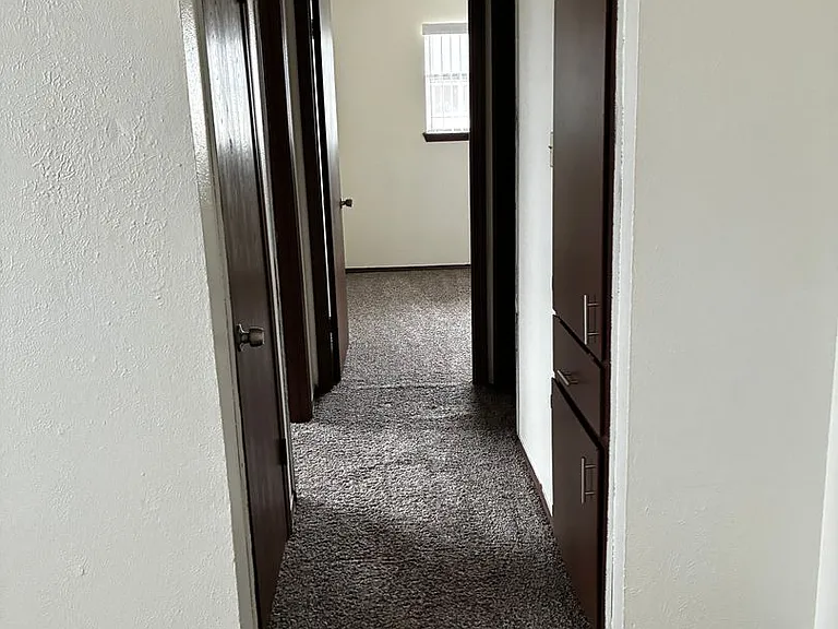 Avendale Pointe Apartments — Photo 18
