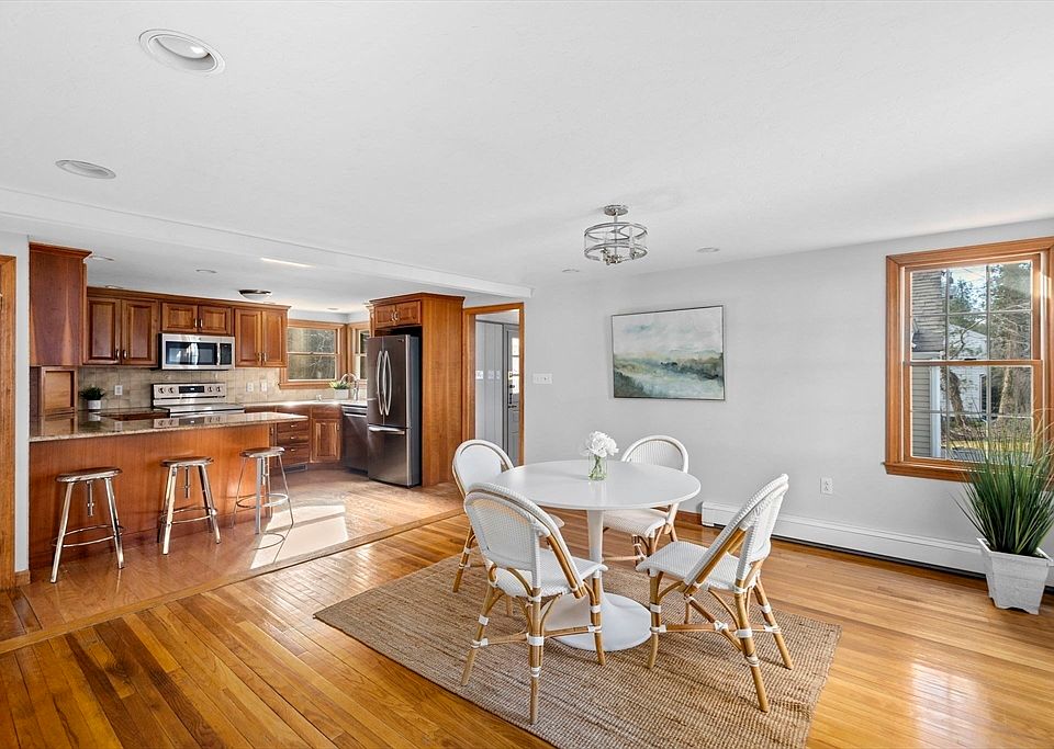 7 Pioneer Rd, Hingham, MA 02043 Zillow