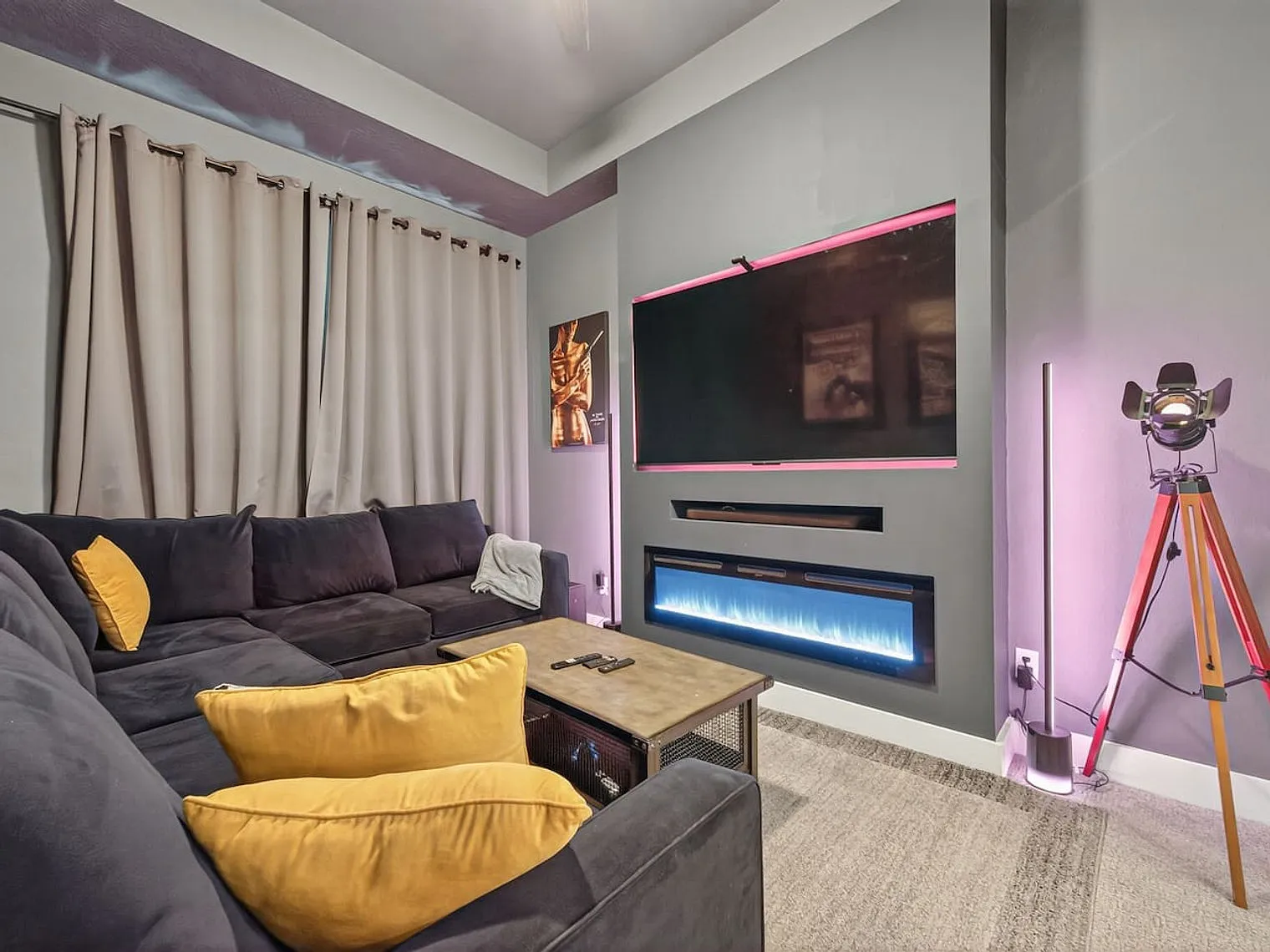 3 bed, 2.0 bath, 2863 sqft, $6,343 — Photo 4