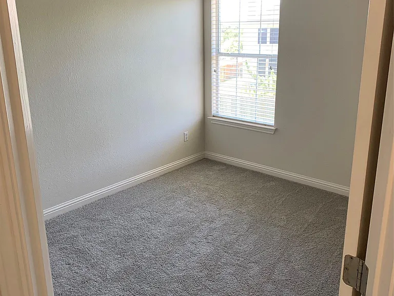 3713 Turetella Dr — Photo 10