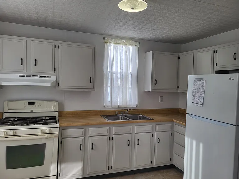 406 One 2 Emerson St — Photo 4