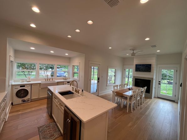 442 S Live Oak St