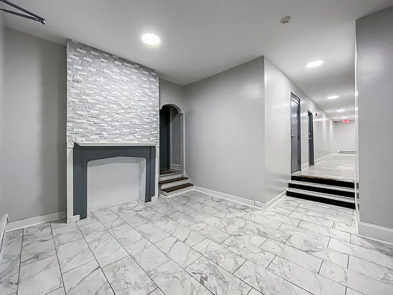 Grange Apartments — Photo 14