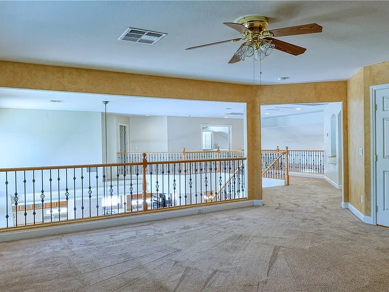 3924 Royal Scots Ave — Photo 23