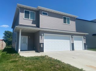 3018 33rd Ave S, Moorhead, MN 56560