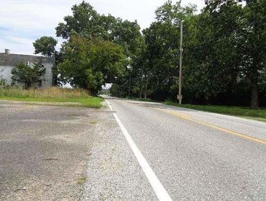 2nd image of 52 Asbury Station Rd