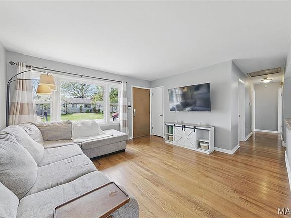 4th image of 10851 Mallory Dr