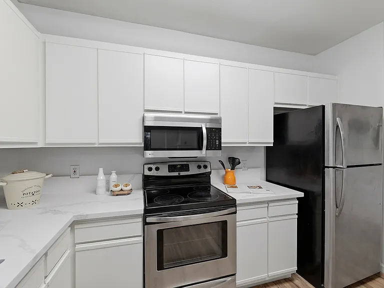 951 S 12th St #220 — Photo 8
