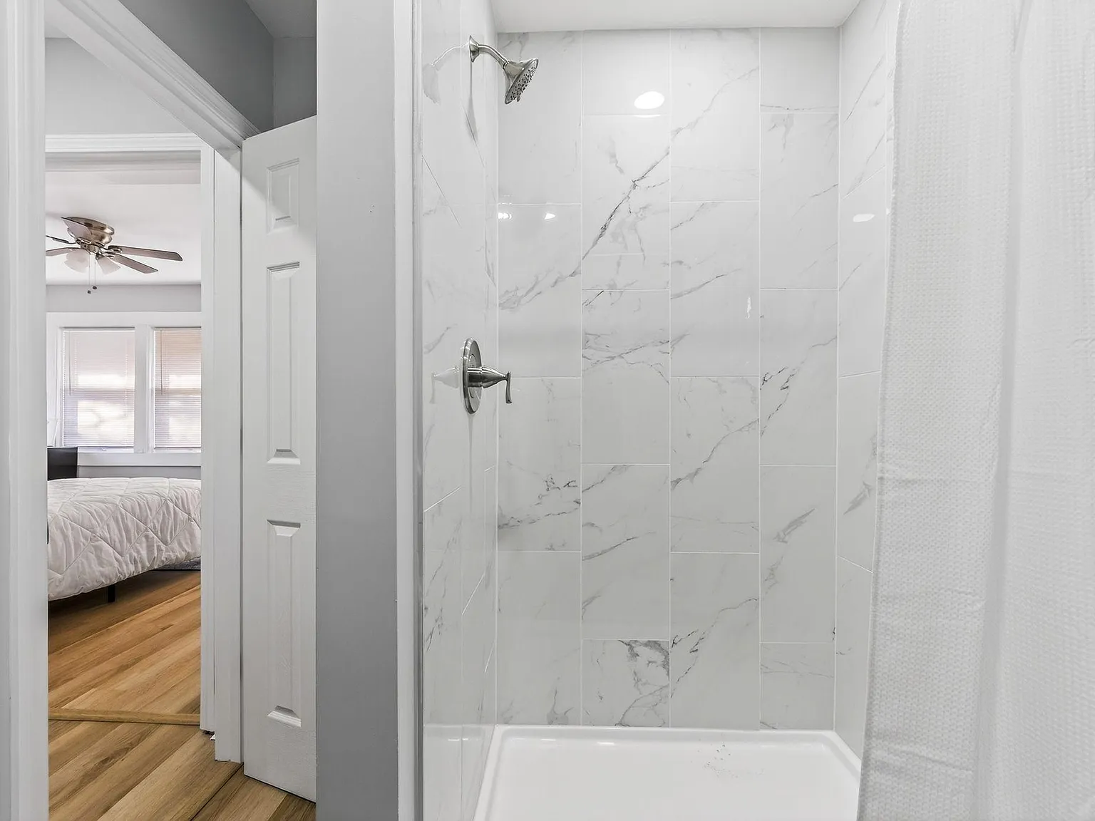 4 bed, 6.5 bath, 2186 sqft, $702 — Photo 4