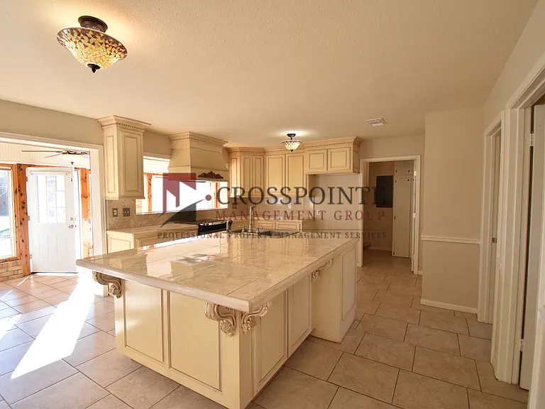 16640 Quiet Bay Dr — Photo 8