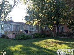 10661 Maple Dr, Riverdale, MI 48877