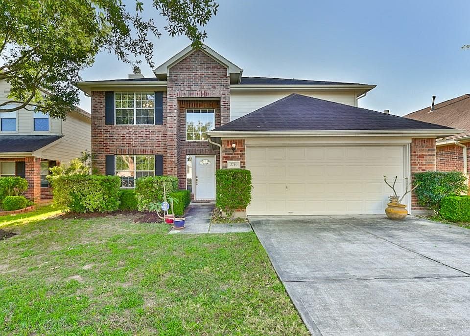 1st image of 2719 Eros Ln