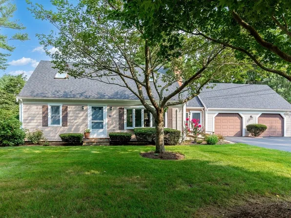 140 Rolling Hitch Rd, Centerville, MA 02632