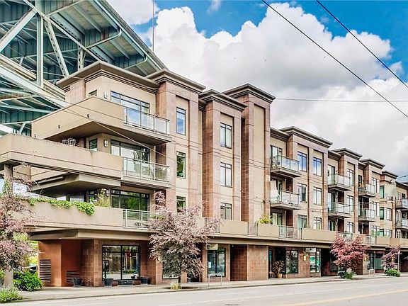 2nd image of 3217 Eastlake Ave E APT 202
