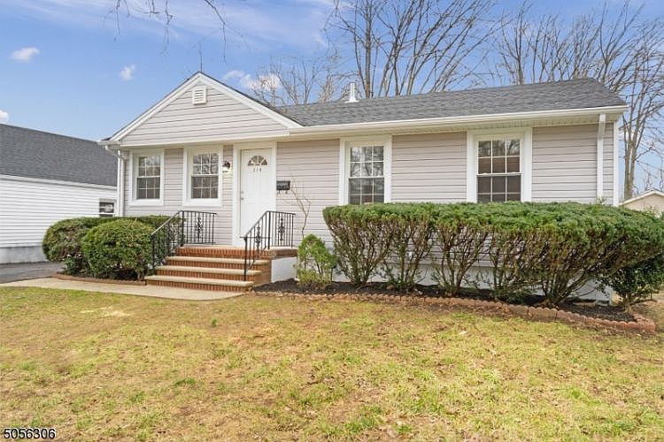 1st image of 219 Cornell Ave
