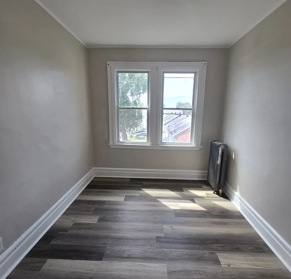 3 bed, $2,100 — Photo 4