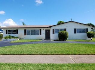 509 E Redwood Dr, West Palm Beach, FL 33403