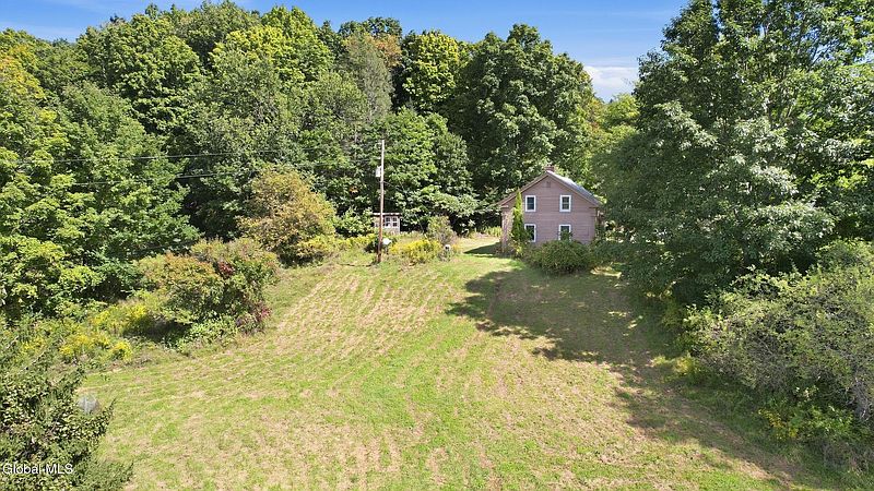 2nd image of 674 Dunbar Road