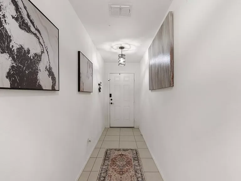 709 Odlozil Ln — Photo 11