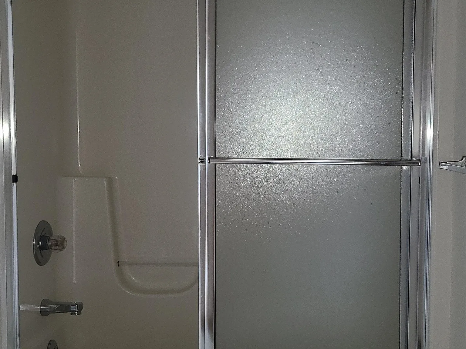 925 N Booth St - 3 — Photo 3