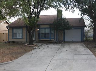 1800 Scottsdale Dr, Arlington, TX 76018