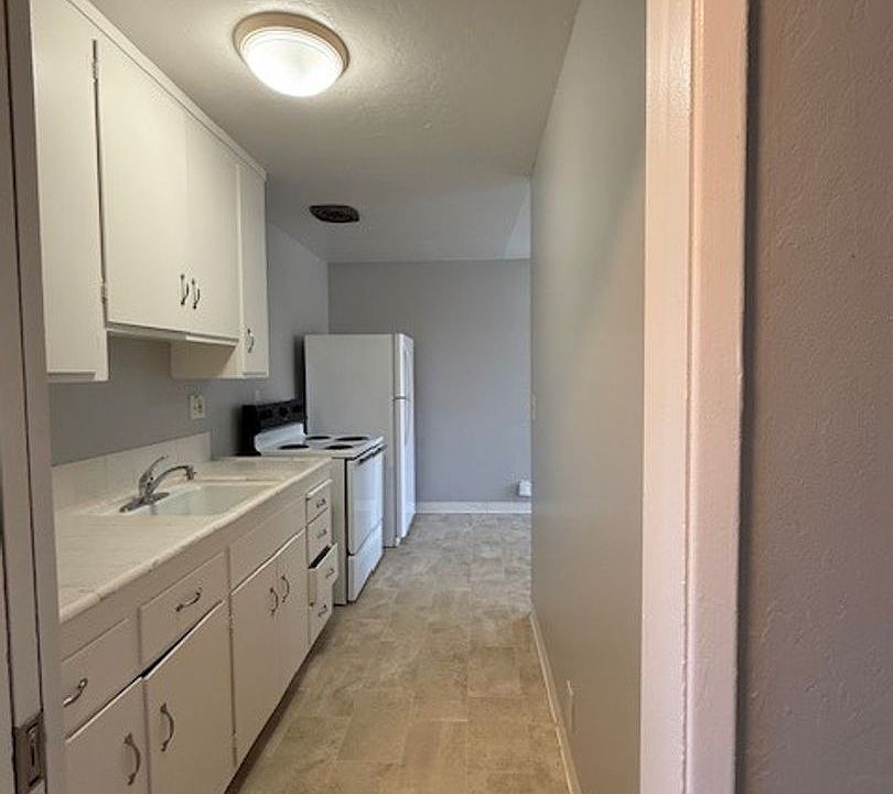 1st image of 393 N 5th St APT 7