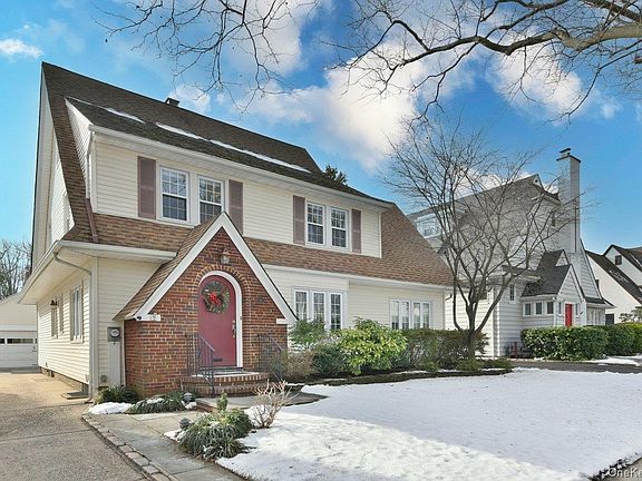 2nd image of 62 Hudson Road