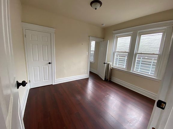 5th image of 101 Brookdale Ave APT 3R