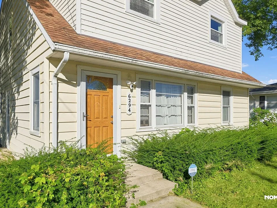 6294 Woodward Ave