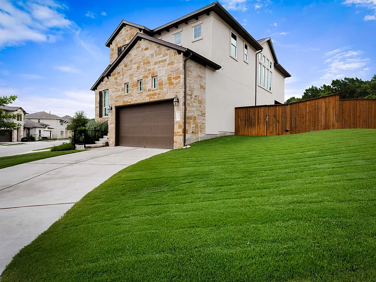 12105 Moriah Bnd — Photo 7