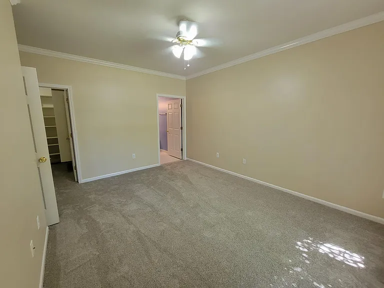 5631 Twin Oaks Dr — Photo 7
