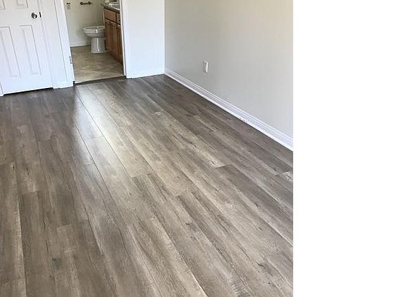 2nd image of 1309 W 90th Pl