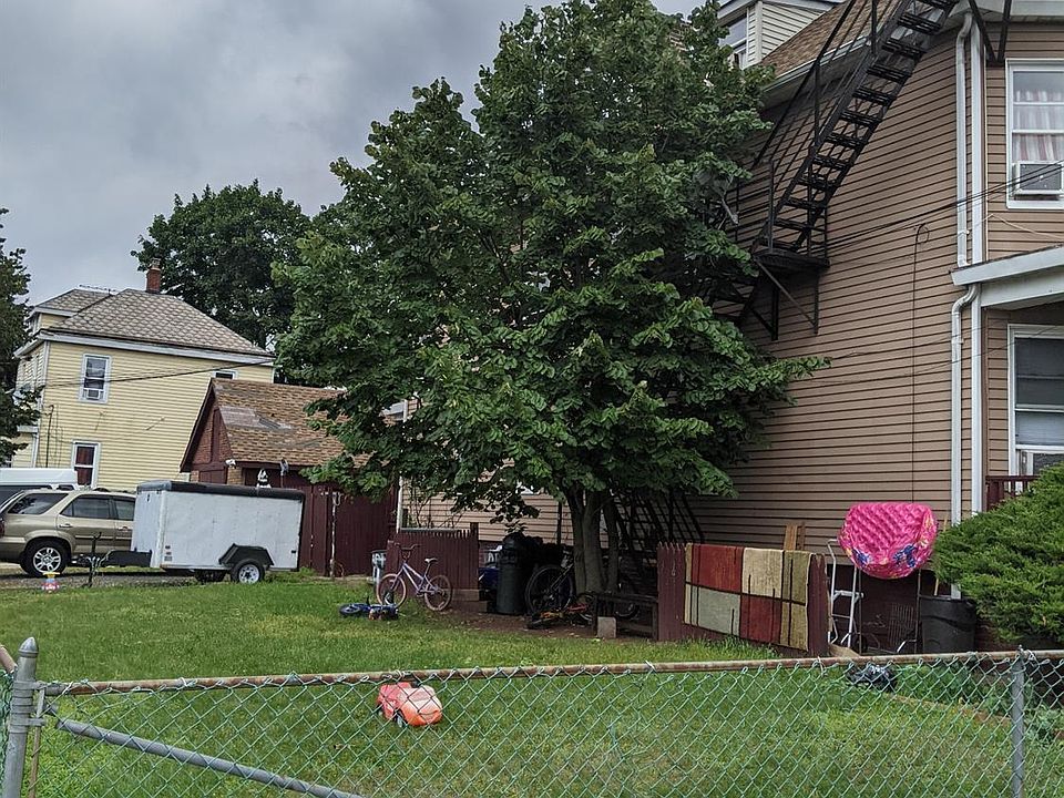 2nd image of 213 French St