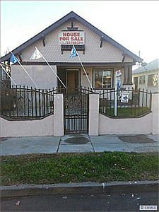 4th image of 870 E 49th St