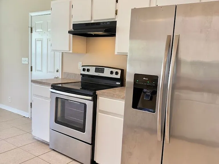 105 Honeysuckle Rd — Photo 6
