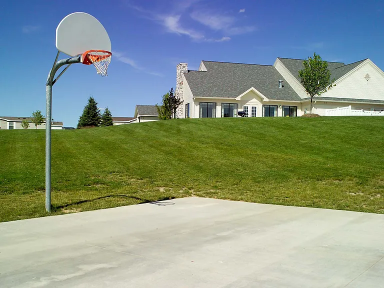 Hunters Glen — Photo 10