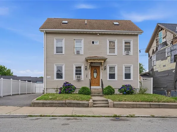 146 Sterry St, Pawtucket, RI 02860