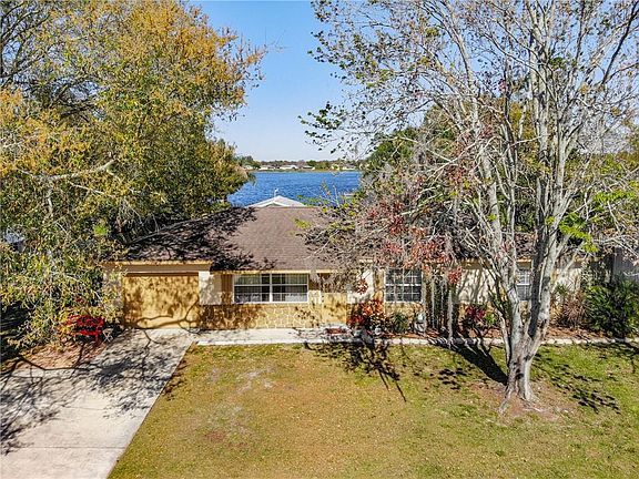 3rd image of 215 Lake Thomas Dr