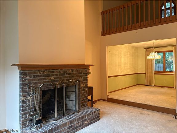 5th image of 3242 Woodcreek Cir