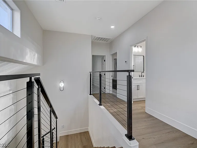 1317 Fox Acres Dr — Photo 38