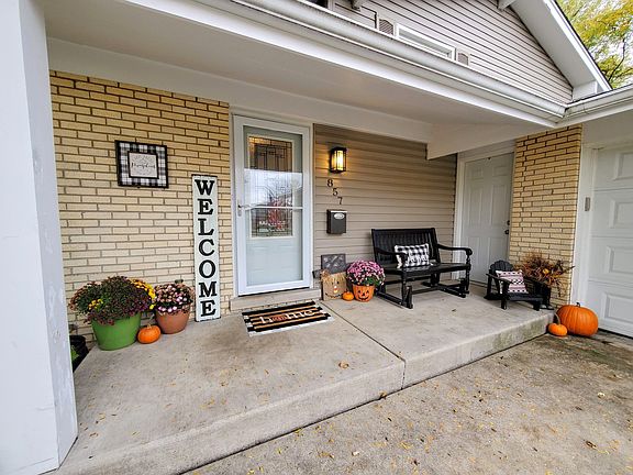 2nd image of 857 N Crestview Dr
