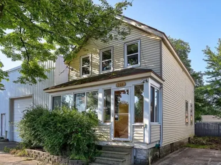 208 Fulton Ave — Photo 1